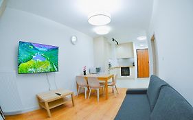 Elegant Two-Room Apartment, Sleeps 4, Near Turon Arena, Balcony ,Air Condition